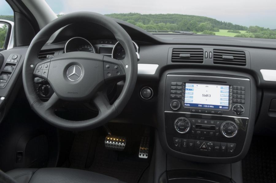 Торпедо Mercedes-Benz R63 AMG (W251) 2007 года  (фото 6 из 77)